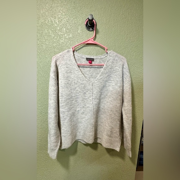 Vince Camuto Sweaters - Vince Camuto Light Gray V-Neck Sweater